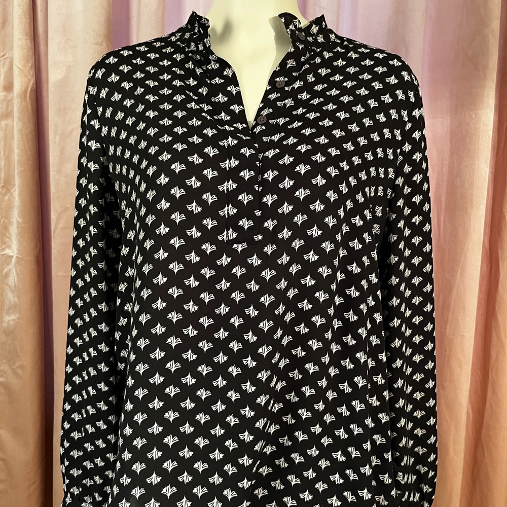 LOFT delicate black blouse with white flowers and ruffled collar and sleeves